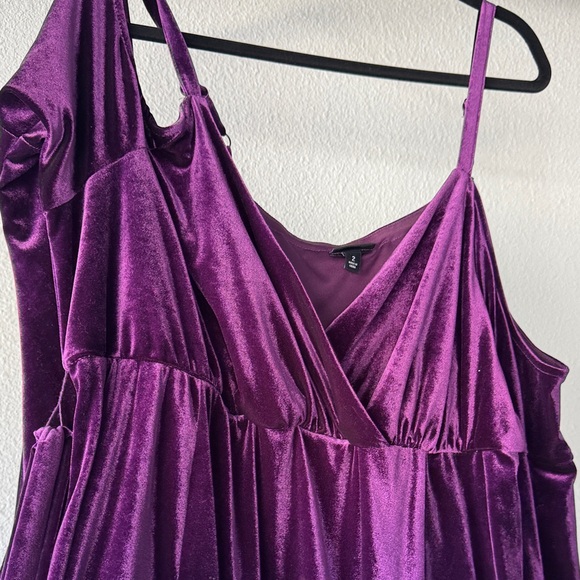 Torrid Deep Purple Velvet Dress - Picture 3 of 3